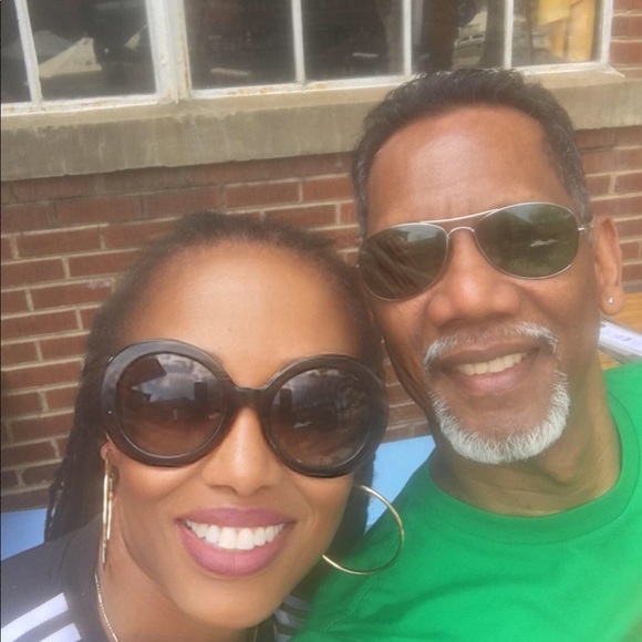 Meet your Posher - Picture 3 of 7